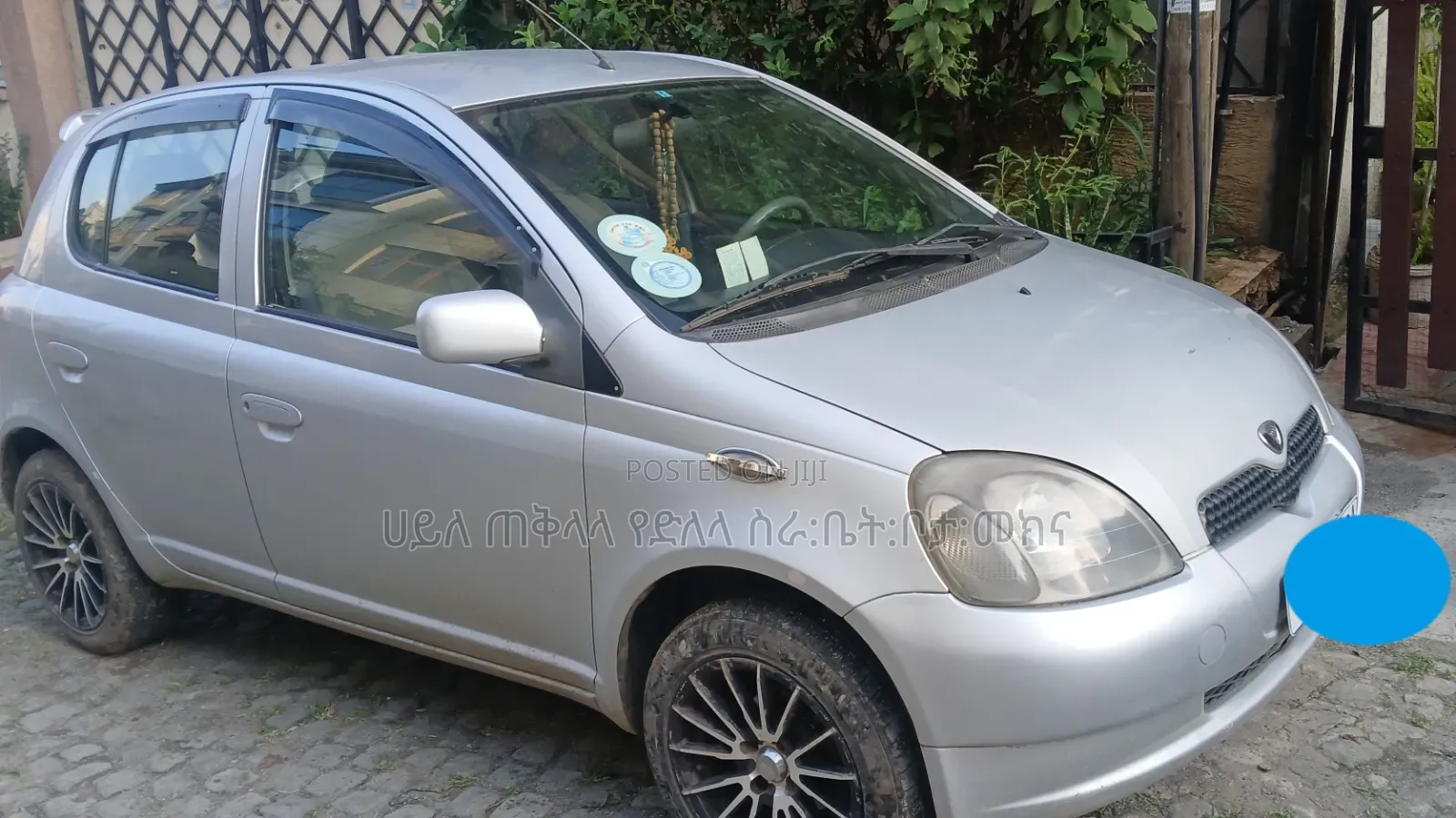 Toyota Vitz 2001 Silver