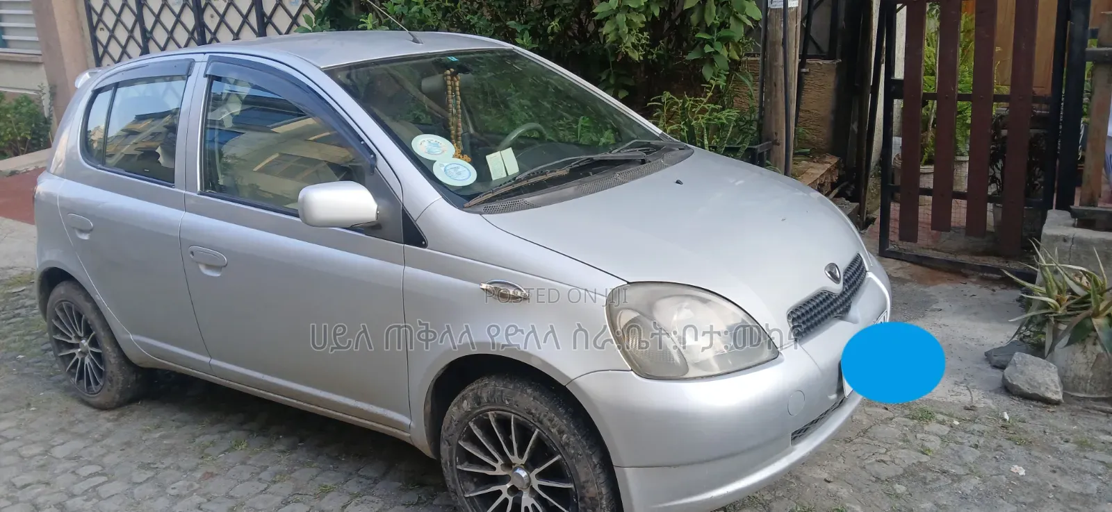 Toyota Vitz 2001 Silver