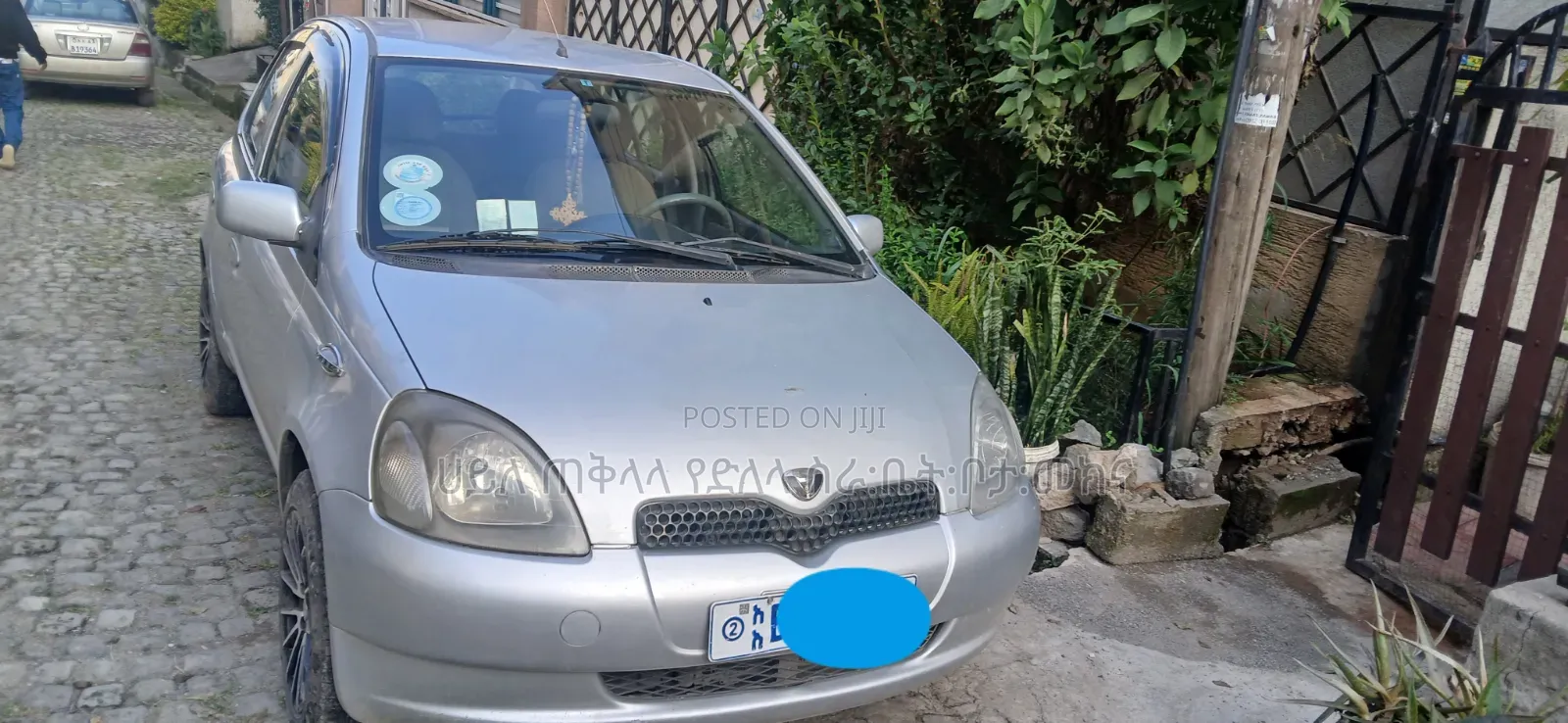Toyota Vitz 2001 Silver