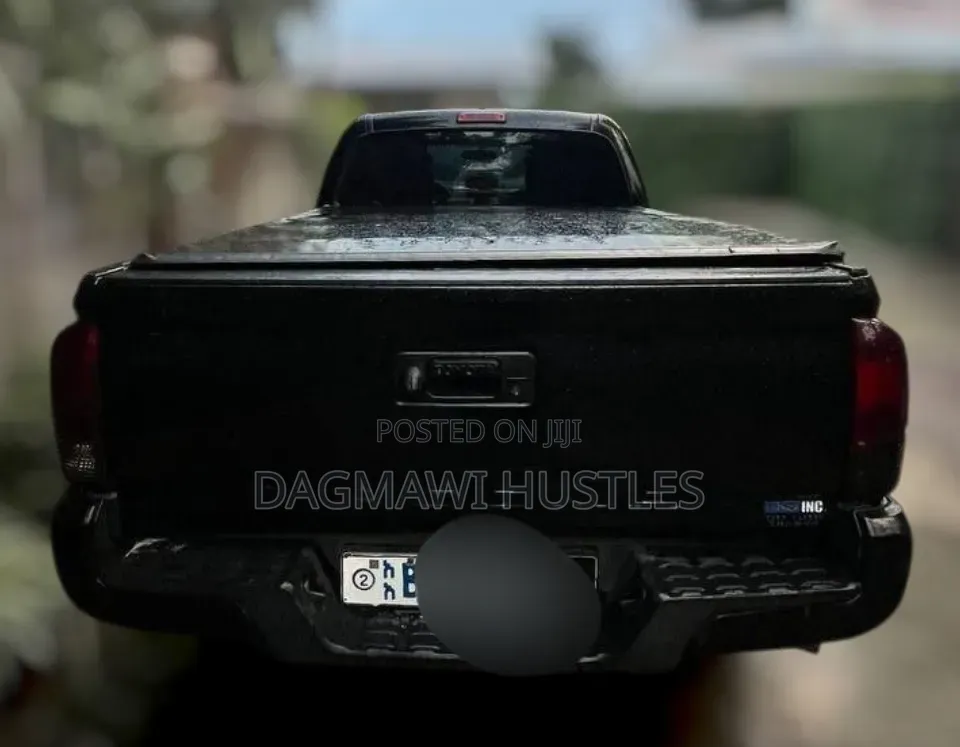 Toyota Tacoma 2017 Black