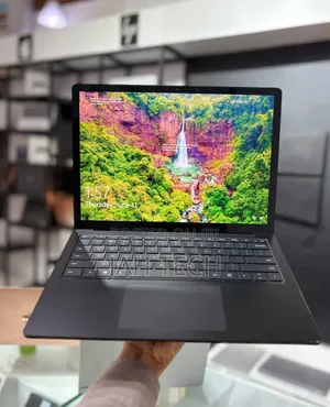 New Laptop Microsoft Surface Laptop 4 16GB Intel Core i7 SSD 512GB
