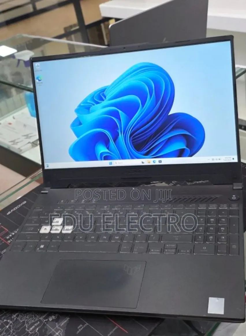 New Laptop Asus TUF Dash F15 16GB Intel Core i7 SSD 512GB