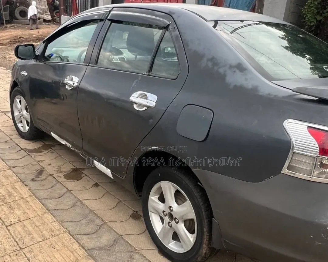 Toyota Yaris 2007 Matt Black