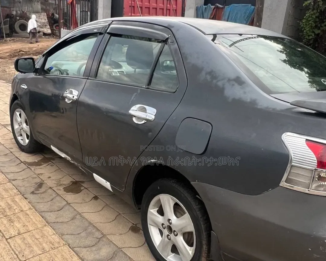 Toyota Yaris 2007 Matt Black