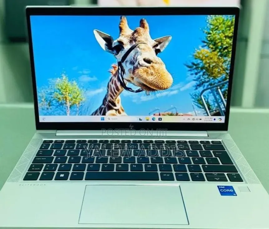 New Laptop HP EliteBook 830 G8 16GB Intel Core i5 SSD 512GB