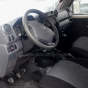 Toyota Land Cruiser 2018 Off white