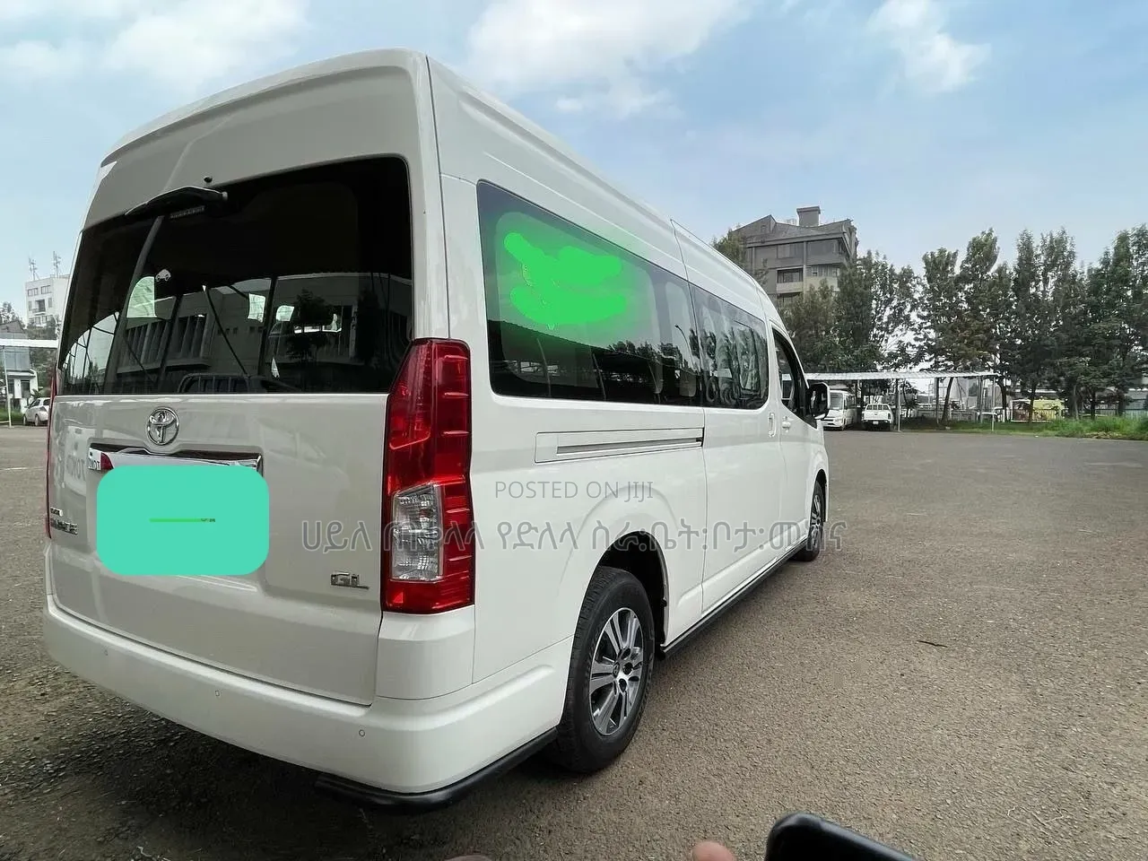 Toyota HiAce 2022 White