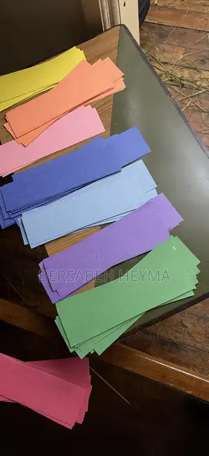 Paper Link Chain