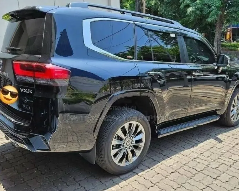 Toyota Land Cruiser 2023 Beige
