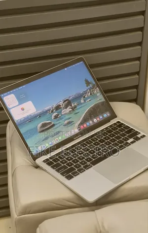 New Laptop Apple MacBook Pro 2020 32GB Intel Core i7 SSD 512GB