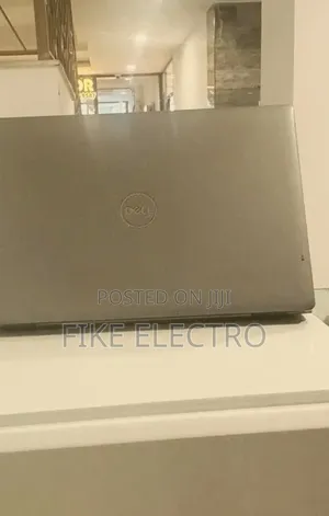 New Laptop Dell Latitude 5520 16GB Intel Core i7 SSD 512GB