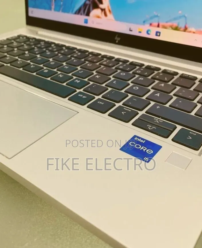 New Laptop HP EliteBook 830 G8 16GB Intel Core i5 SSD 512GB
