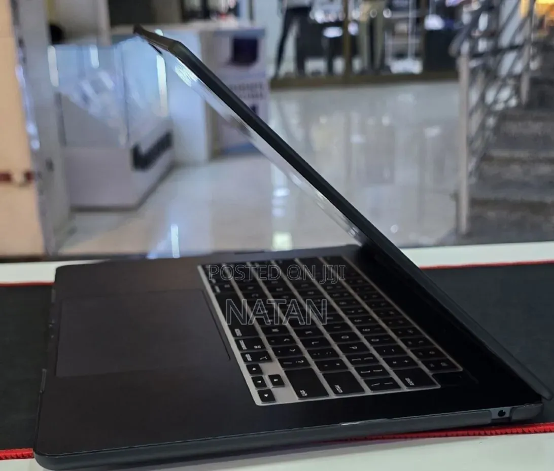 New Laptop Apple MacBook Air 2026 M5 16GB Apple M5 SSHD (Hybrid) 512GB