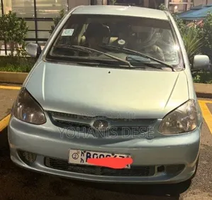 Toyota Platz 2005