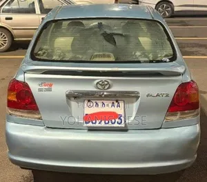 Toyota Platz 2005