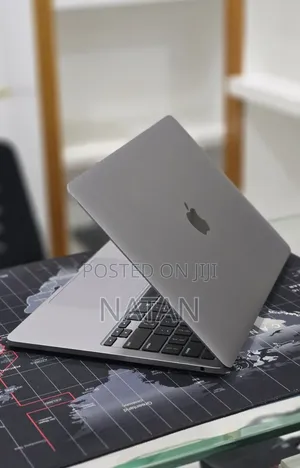 New Laptop Apple MacBook Pro 2020 M1 16GB Apple M1 Pro SSD 512GB