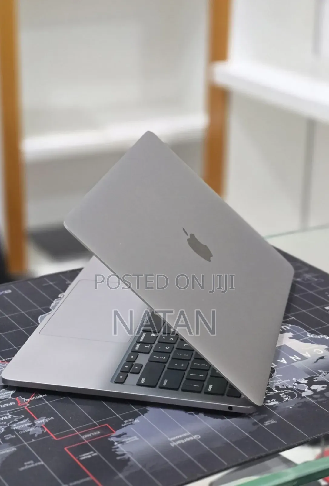 New Laptop Apple MacBook Pro 2022 M2 16GB Apple M2 SSD 512GB