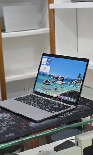 New Laptop Apple MacBook Pro 2022 M2 16GB Apple M2 SSD 512GB