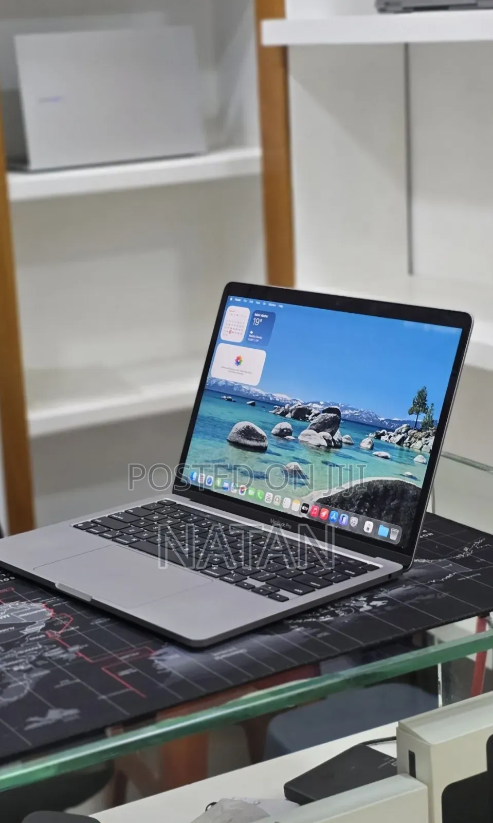 New Laptop Apple MacBook Pro 2022 M2 16GB Apple M2 SSD 512GB