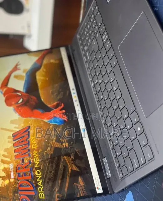 New Laptop Lenovo Yoga 7i 16GB Intel Core Ultra 7 SSD 512GB