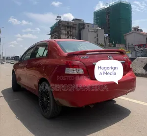 Toyota Yaris 2010 Red