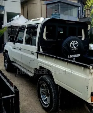 Toyota Land Cruiser 2018 White