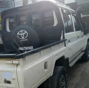 Toyota Land Cruiser 2018 White