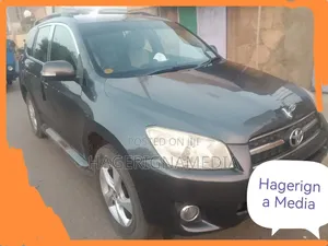 Toyota RAV4 2010 Black