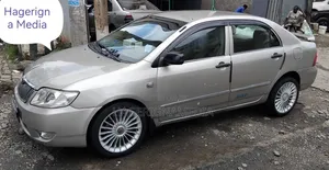 Toyota Corolla 2006 Gold