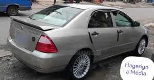 Toyota Corolla 2006 Gold