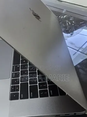 New Laptop Apple MacBook Pro 2018 16GB Intel Core i7 SSD 512GB
