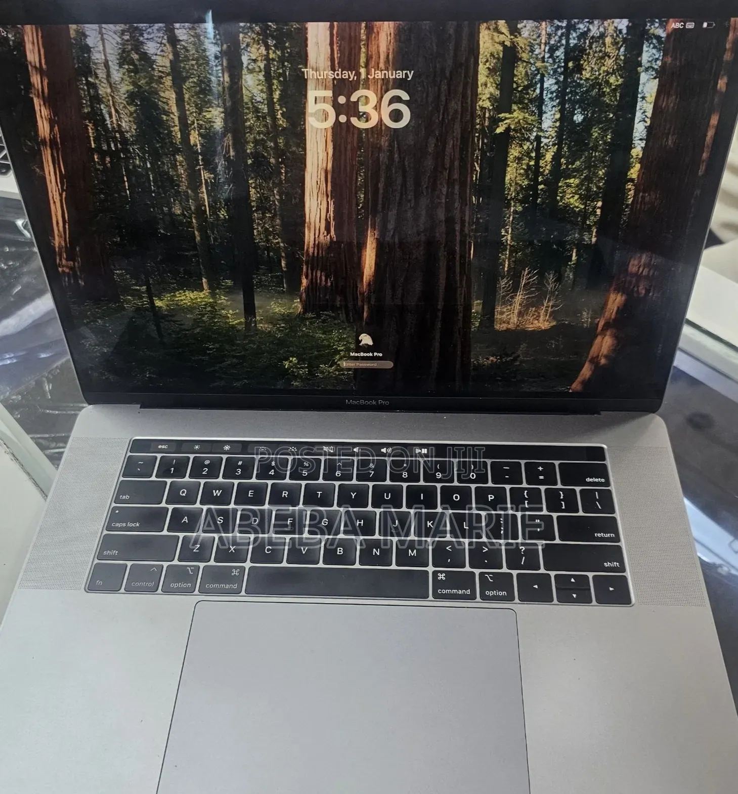 New Laptop Apple MacBook Pro 2018 16GB Intel Core i7 SSD 512GB