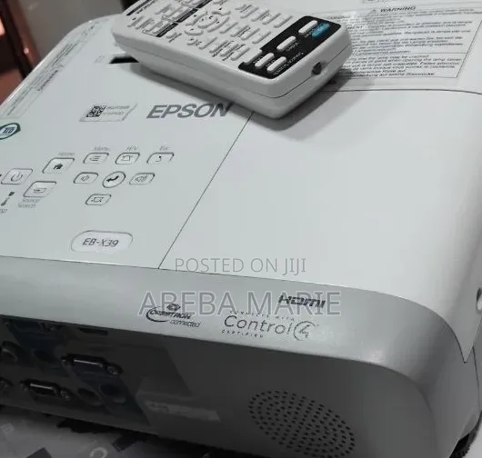 BRAND NEW  EPSON Projector 
👉Has Remote 
Model Name: