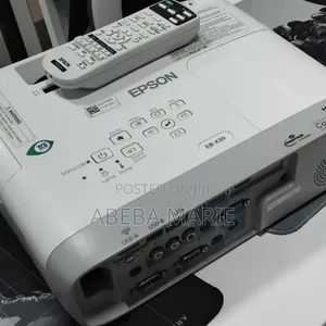 BRAND NEW  EPSON Projector 
👉Has Remote 
Model Name: