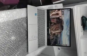 New Laptop HP 8GB Intel Core i3 SSD 256GB