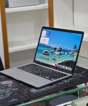 New Laptop Apple MacBook Pro 2022 M2 16GB Apple M2 SSD 512GB