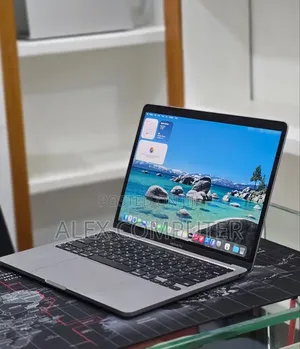 New Laptop Apple MacBook Pro 2022 M2 16GB Apple M2 SSD 512GB