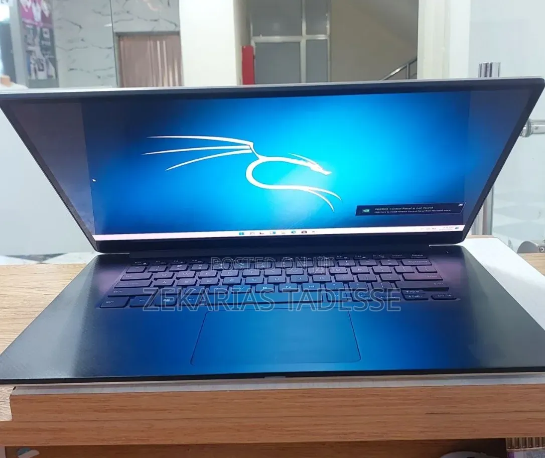 New Laptop Dell Precision 5540 16GB Intel Core i9 SSD 512GB