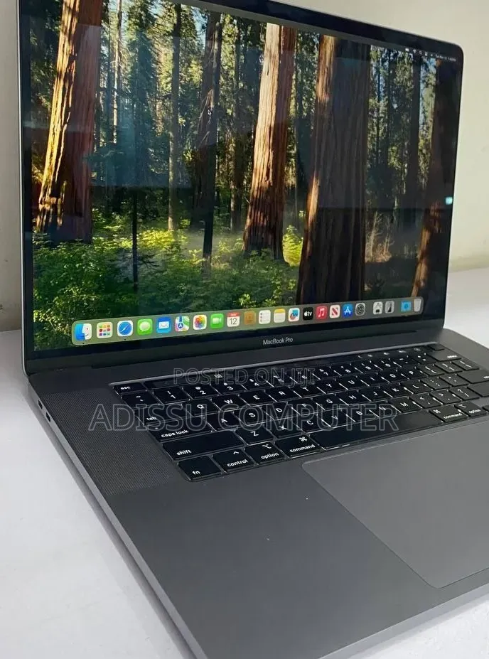 New Laptop Apple MacBook Pro 2019 16GB Apple M1 Pro SSD 1T