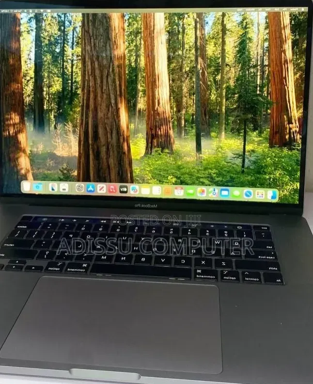 New Laptop Apple MacBook Pro 2019 16GB Apple M1 Pro SSD 1T