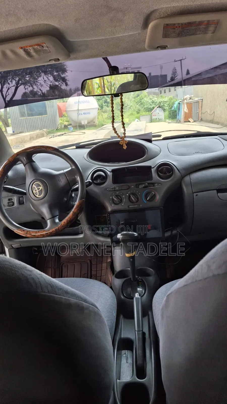 Toyota Vitz 1.0 FWD 5dr 2002 Gray