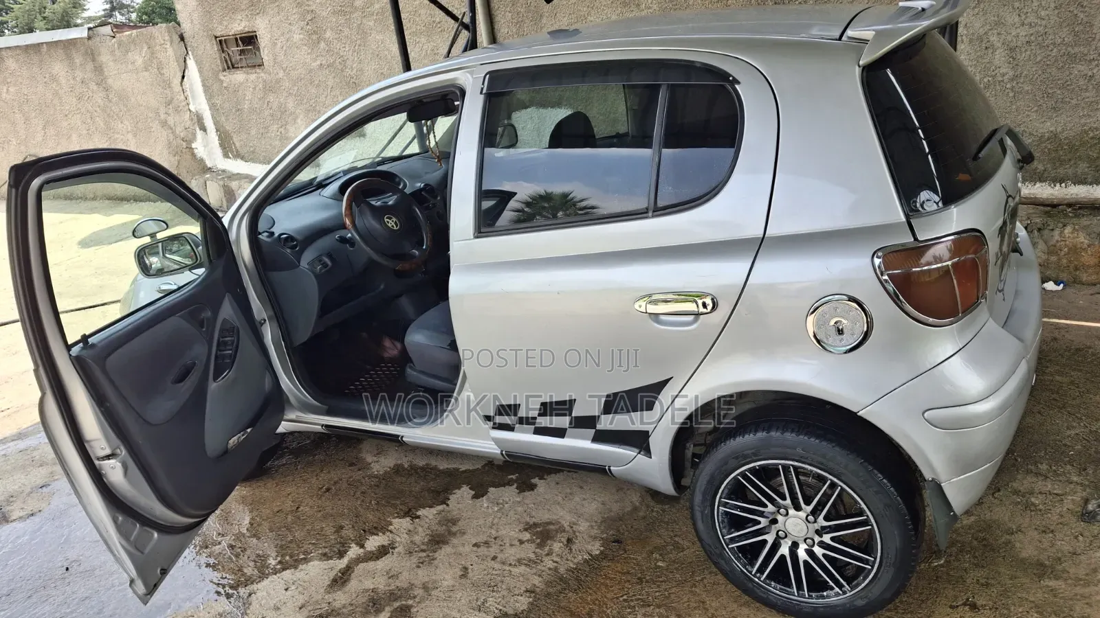 Toyota Vitz 1.0 FWD 5dr 2002 Gray