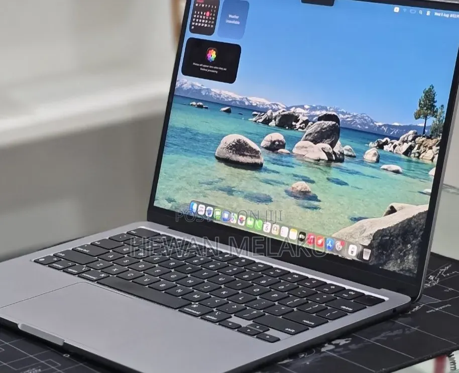 New Laptop Apple MacBook Air 2022 M2 16GB Apple M2 SSD 256GB