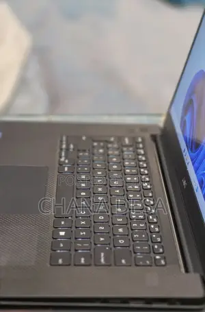 New Laptop Dell XPS 15 16GB Intel Core i5 SSD 512GB