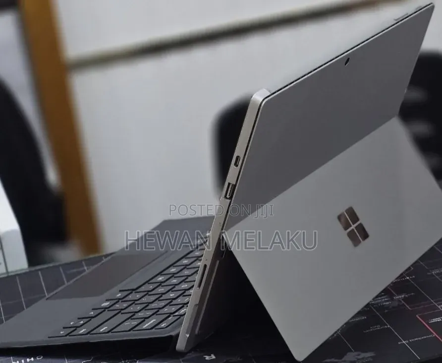 New Laptop Microsoft Surface Pro 7+ 16GB Intel Core i5 SSD 256GB