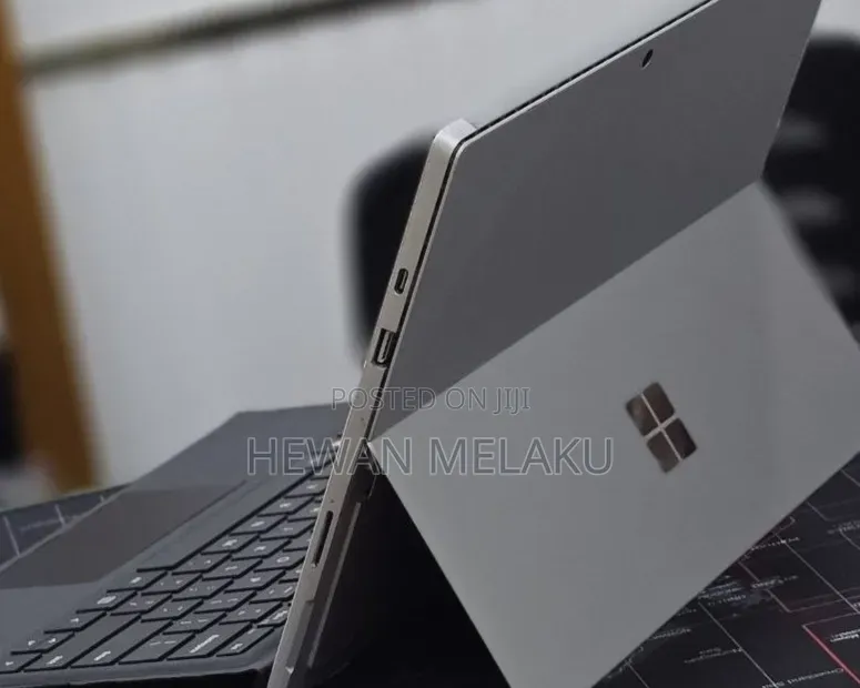 New Laptop Microsoft Surface Pro 7+ 16GB Intel Core i5 SSD 256GB