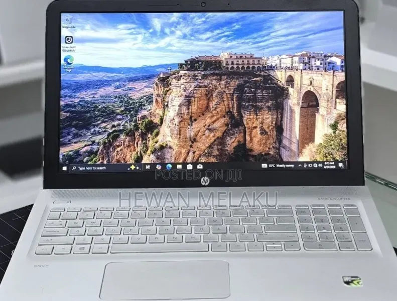 New Laptop HP Pavilion 15 12GB Intel Core i5 HDD+SSD 1T