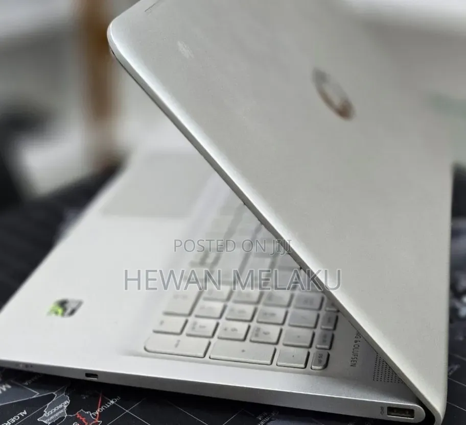 New Laptop HP Pavilion 15 12GB Intel Core i5 HDD+SSD 1T