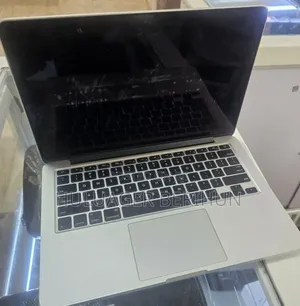 New Laptop Apple MacBook Pro 2015 8GB Intel Core i5 SSD 256GB