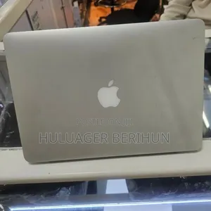 New Laptop Apple MacBook Pro 2015 8GB Intel Core i5 SSD 256GB